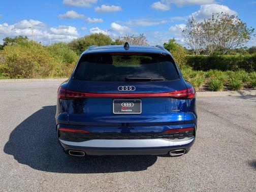 2025 Audi Q5 Premium TFSI quattro S tronic