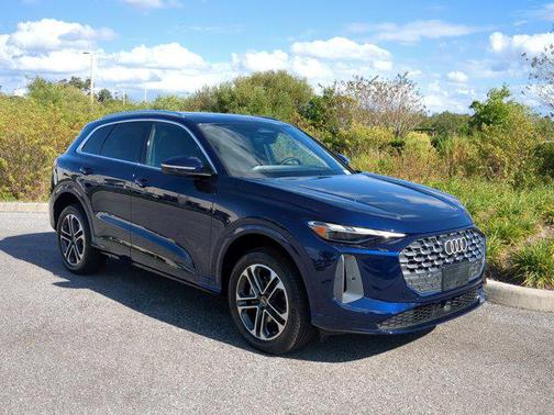 2025 Audi Q5 Premium TFSI quattro S tronic