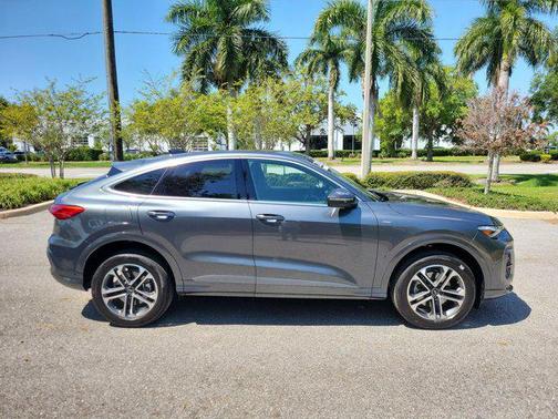 Daytona Gray Pearl 2025 Audi Q5 Premium Plus TFSI quattro S tronic