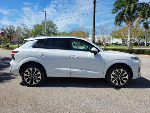 Glacier White Metallic 2026 Audi Q3 S line