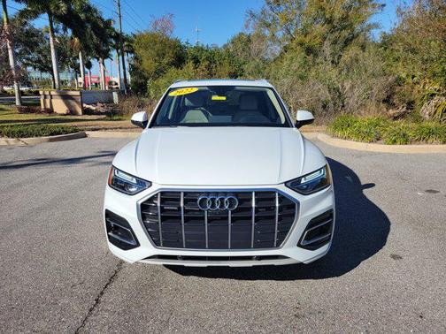 2022 Audi Q5 40 Premium Plus