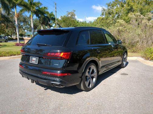 2026 Audi Q7 55 Prestige