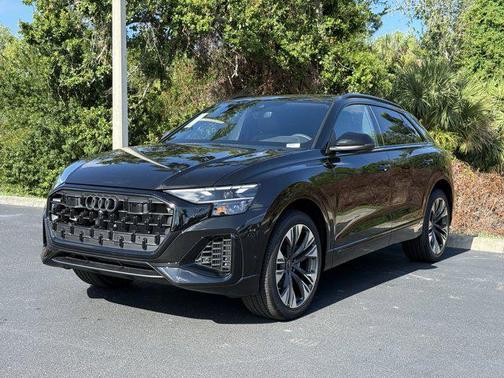 2025 Audi Q8 55 Premium