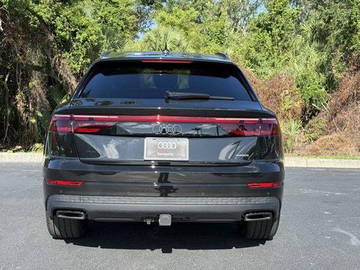 2025 Audi Q8 55 Premium