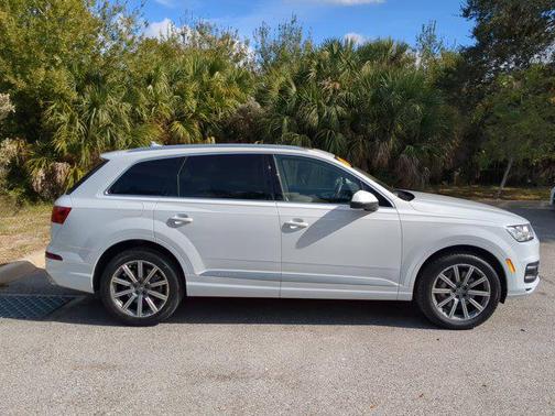 2018 Audi Q7 2.0T Premium Plus