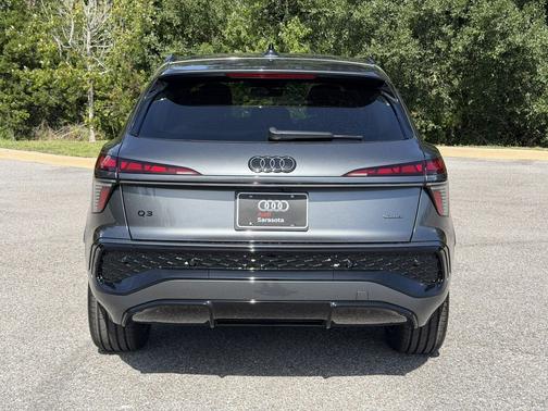 Daytona Gray Pearl Effect 2026 Audi Q3 TFSI quattro S tronic