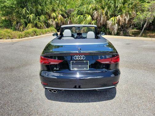 Brilliant Black/Black Roof 2018 Audi A3 2.0T Premium