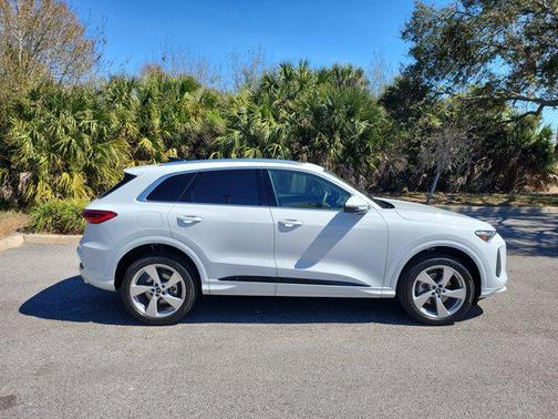 2025 Audi Q5 Premium Plus TFSI quattro S tronic