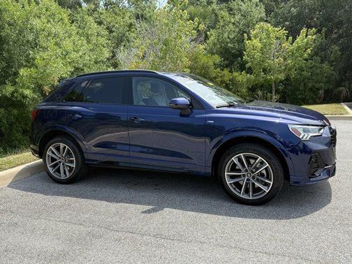 2025 Audi Q3 Premium 45 TFSI S line quattro Tiptronic