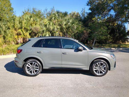 2025 Audi Q3 Premium 45 TFSI S line quattro Tiptronic