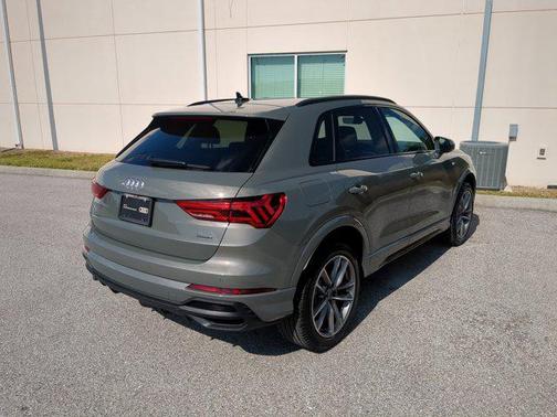 2025 Audi Q3 Premium 45 TFSI S line quattro Tiptronic
