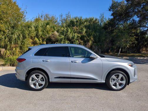 2025 Audi Q5 Premium Plus TFSI quattro S tronic