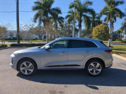 2025 Audi Q5 Premium Plus TFSI quattro S tronic