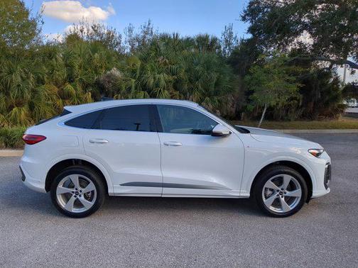 2025 Audi Q5 Premium Plus TFSI quattro S tronic