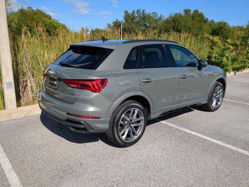 2025 Audi Q3 Premium 45 TFSI S line quattro Tiptronic