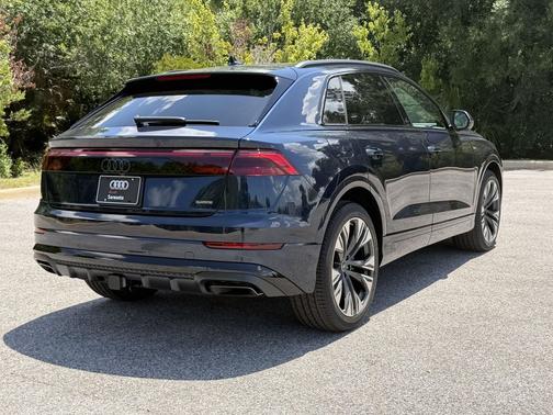 Waitomo Blue Metallic 2026 Audi Q8 55 Premium Plus
