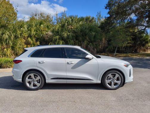 2025 Audi Q5 Prestige TFSI quattro S tronic