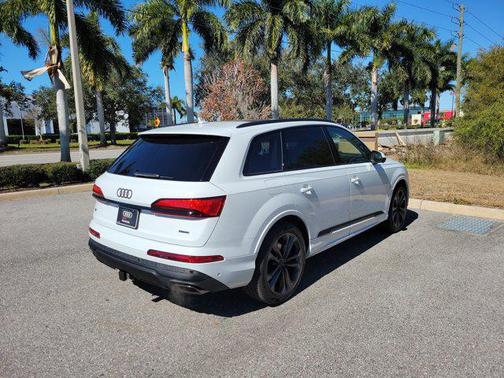 2026 Audi Q7 55 Premium Plus