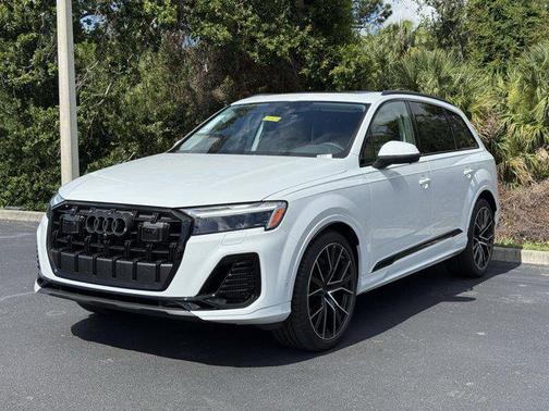 2025 Audi Q7 55 Premium Plus