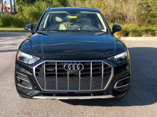 2023 Audi Q5 40 Premium Plus