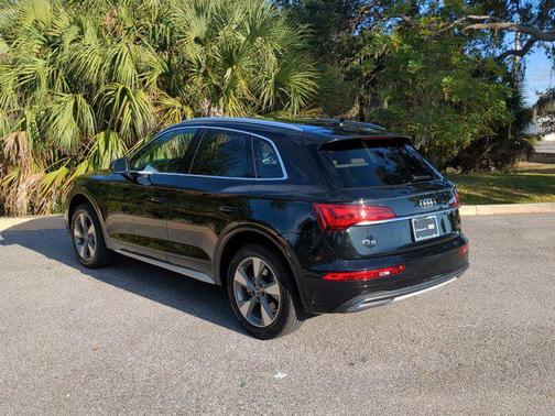 2023 Audi Q5 40 Premium Plus