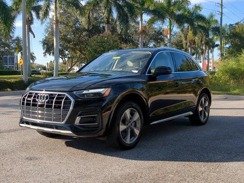 2023 Audi Q5 40 Premium Plus
