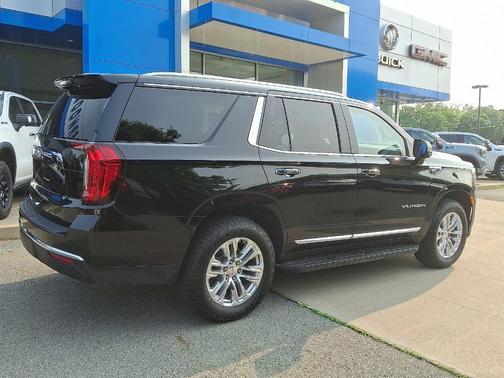 2022 GMC Yukon SLT