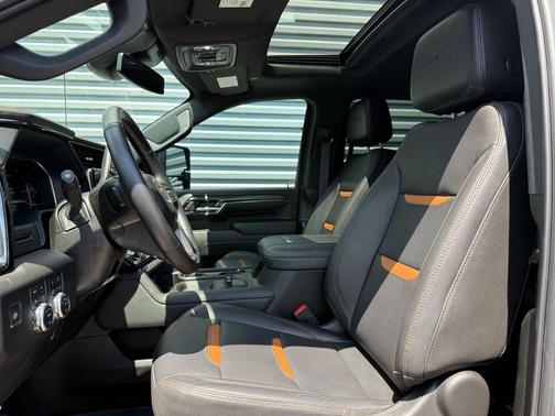 Onyx Black 2024 GMC Sierra 3500 AT4