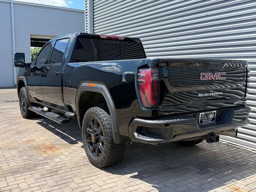 Onyx Black 2024 GMC Sierra 3500 AT4