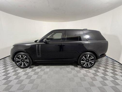2023 Land Rover Range Rover P400 SE