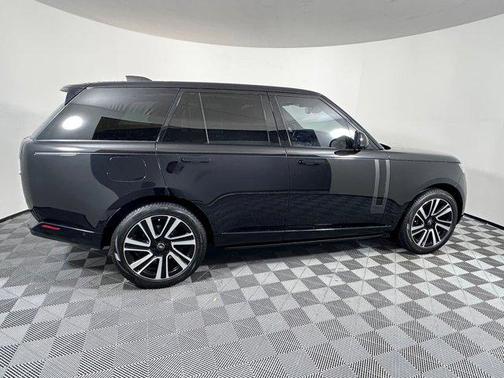 2023 Land Rover Range Rover P400 SE
