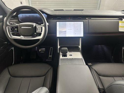 2025 Land Rover Range Rover P530 SE 7 Seat
