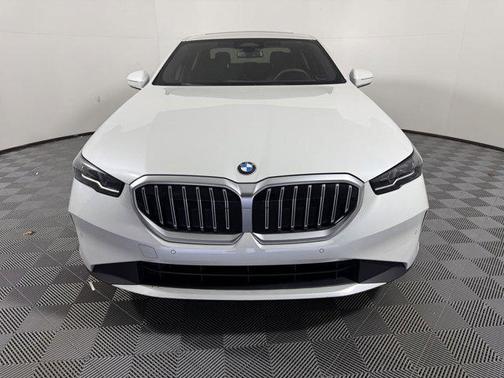 2024 BMW 530 530i