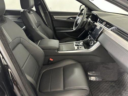 2024 Jaguar XF R-Dynamic SE