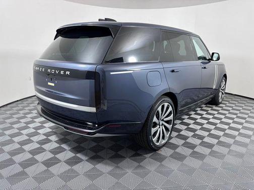 2025 Land Rover Range Rover P530 Autobiography 7 Seat