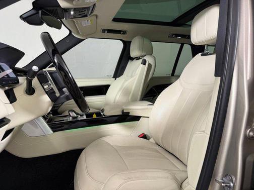 Gold 2023 Land Rover Range Rover P530 SE