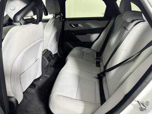 2026 Land Rover Range Rover Velar P250 SE R-Dynamic