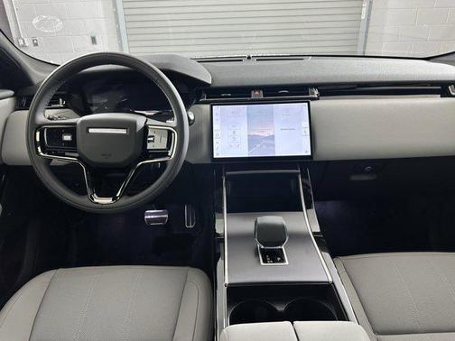 2026 Land Rover Range Rover Velar P250 SE R-Dynamic