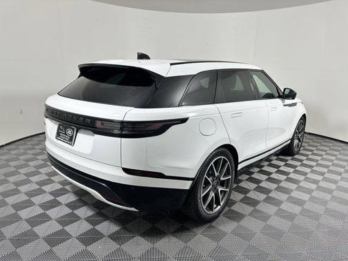 2026 Land Rover Range Rover Velar P250 SE R-Dynamic