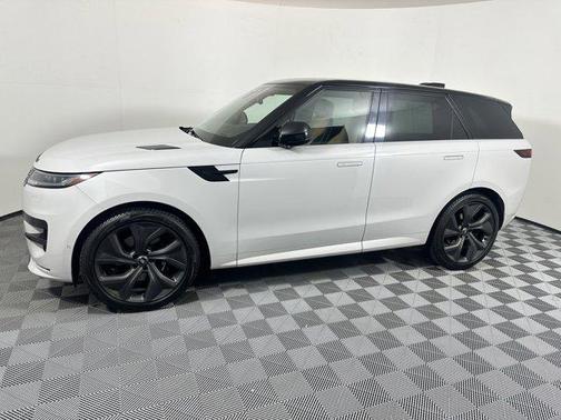 2024 Land Rover Range Rover Sport SE