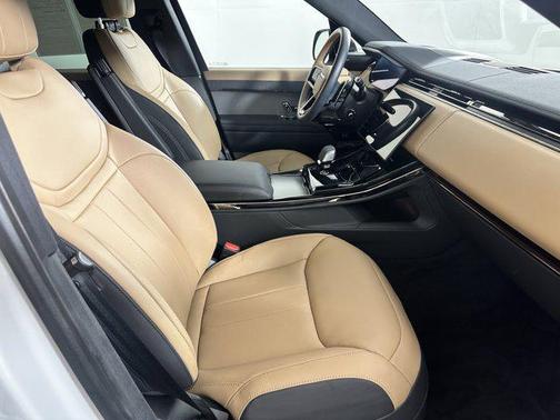 2024 Land Rover Range Rover Sport SE