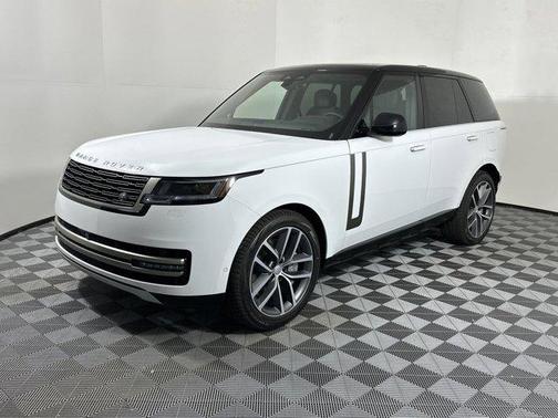 2025 Land Rover Range Rover P550e SE