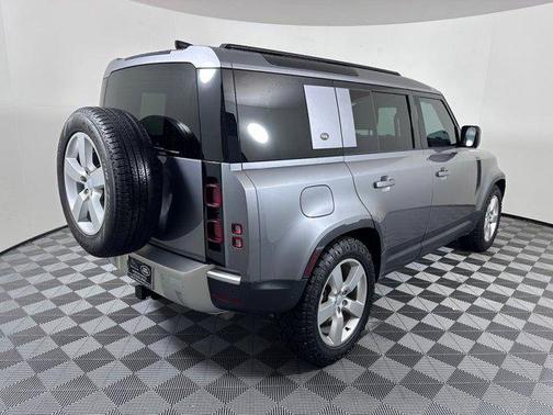 2024 Land Rover Defender 110 P300