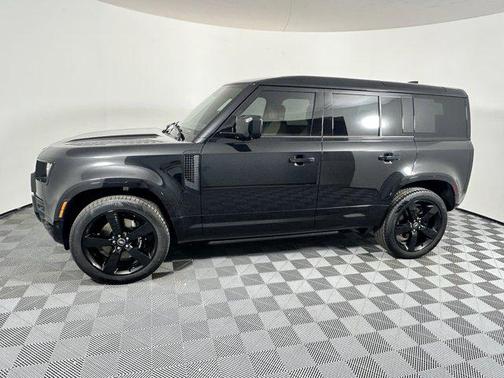 2025 Land Rover Defender 110 V8