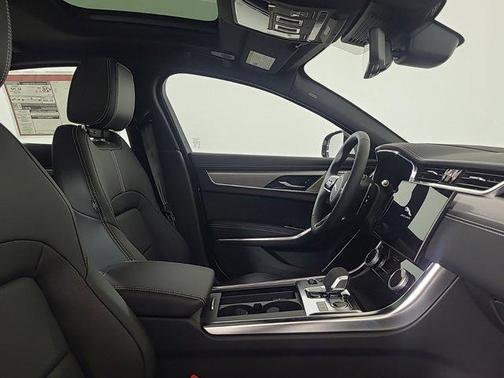 2024 Jaguar XF R-Dynamic SE P250 RWD Automatic