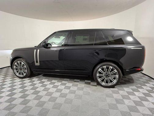 2026 Land Rover Range Rover P400 SE 7 Seat