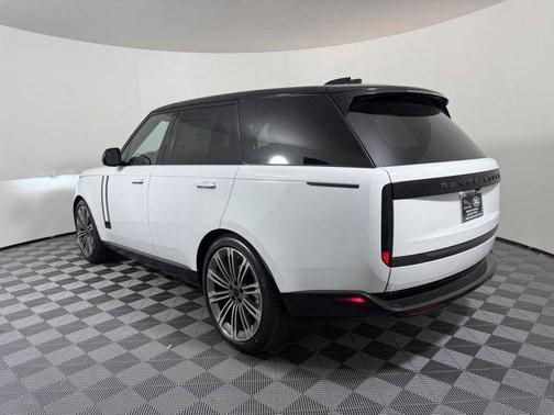 2026 Land Rover Range Rover P400 SE