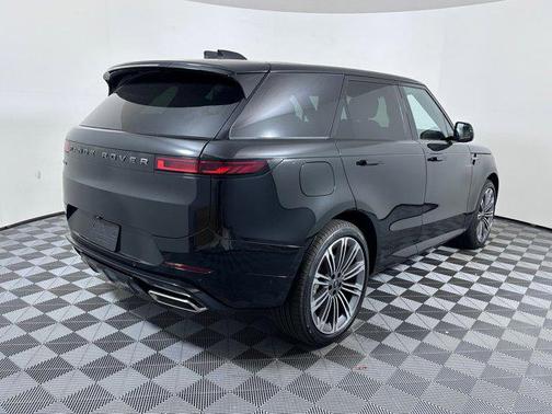 2025 Land Rover Range Rover Sport SE