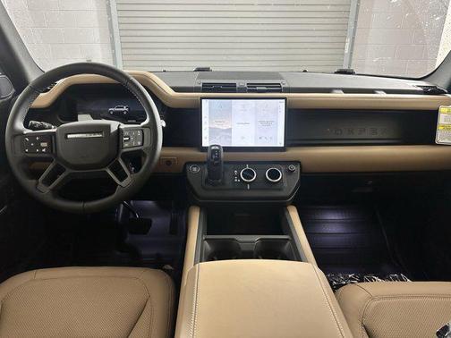 2025 Land Rover Defender 110 P400 X-Dynamic SE
