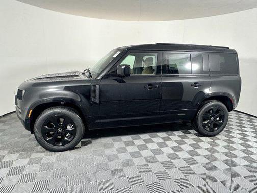 2025 Land Rover Defender 110 P400 X-Dynamic SE